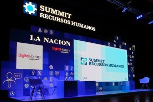 back escenario La Nación summit recursos humanos escenografia 30 diseño estrategico