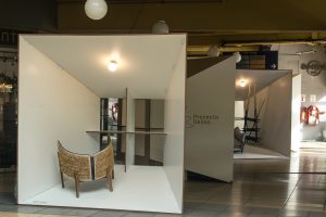 Exhibición muebles Proyecto Deseo 30 diseño estratégico